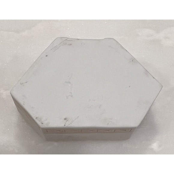 Vintage Porcelain Trinket Box Strawberry Lidded 3D Fruit Castle Raised Etching R - Picture 11 of 13